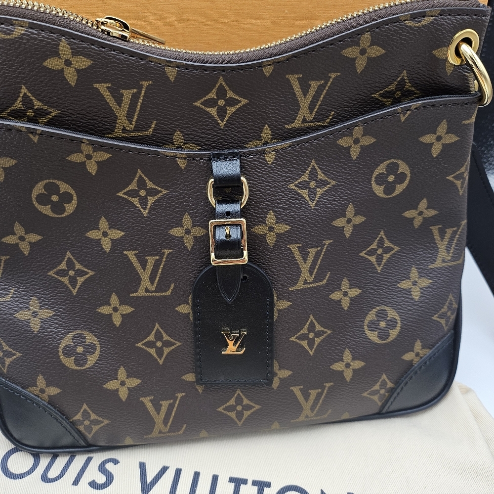 Excellent condition authentic Louis Vuitton Odeon PM monogram with back leather - Picture 16 of 17